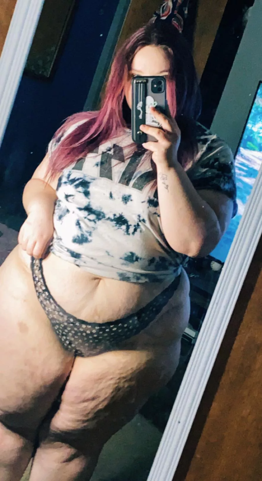 I need love 💕 posted by thickladyraven