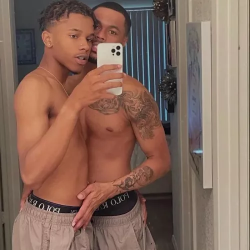 I need me some love and nice camera poses by goblin_garner