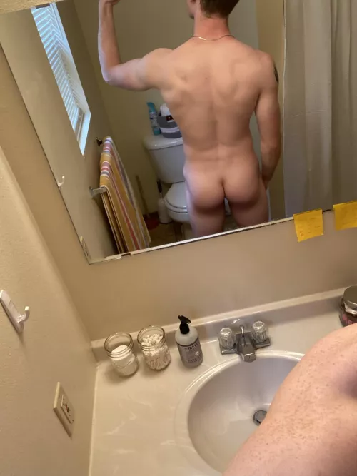 I need more bro friends by Gonewrongtom