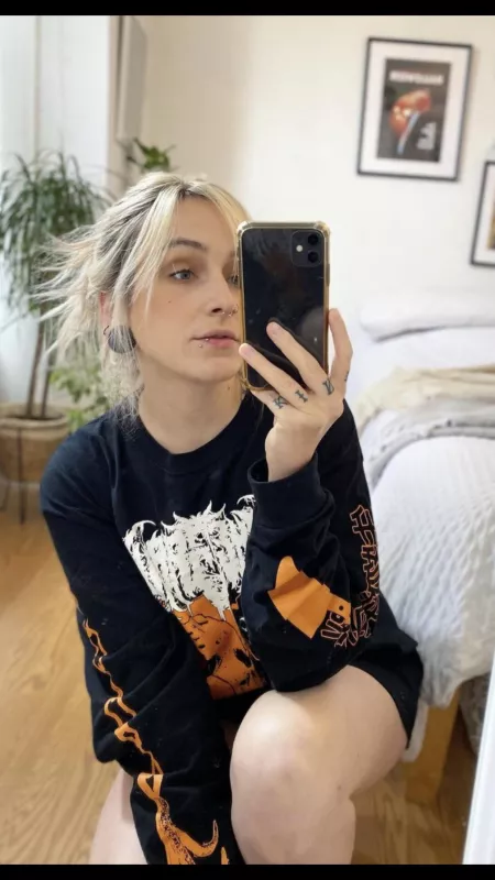 I need more sissies and slaves to give more training and sessions by goddessamelia01