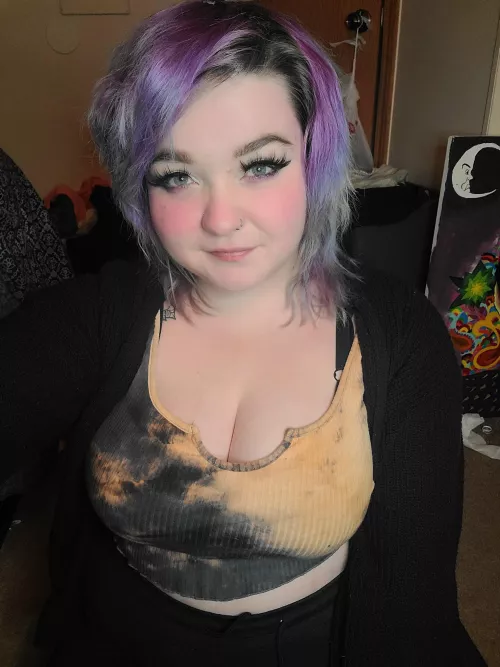 I need my face kissed 💓 by lickitten