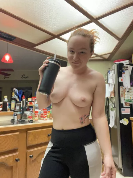 I need some afternoon iced coffee. by LexieRexiex