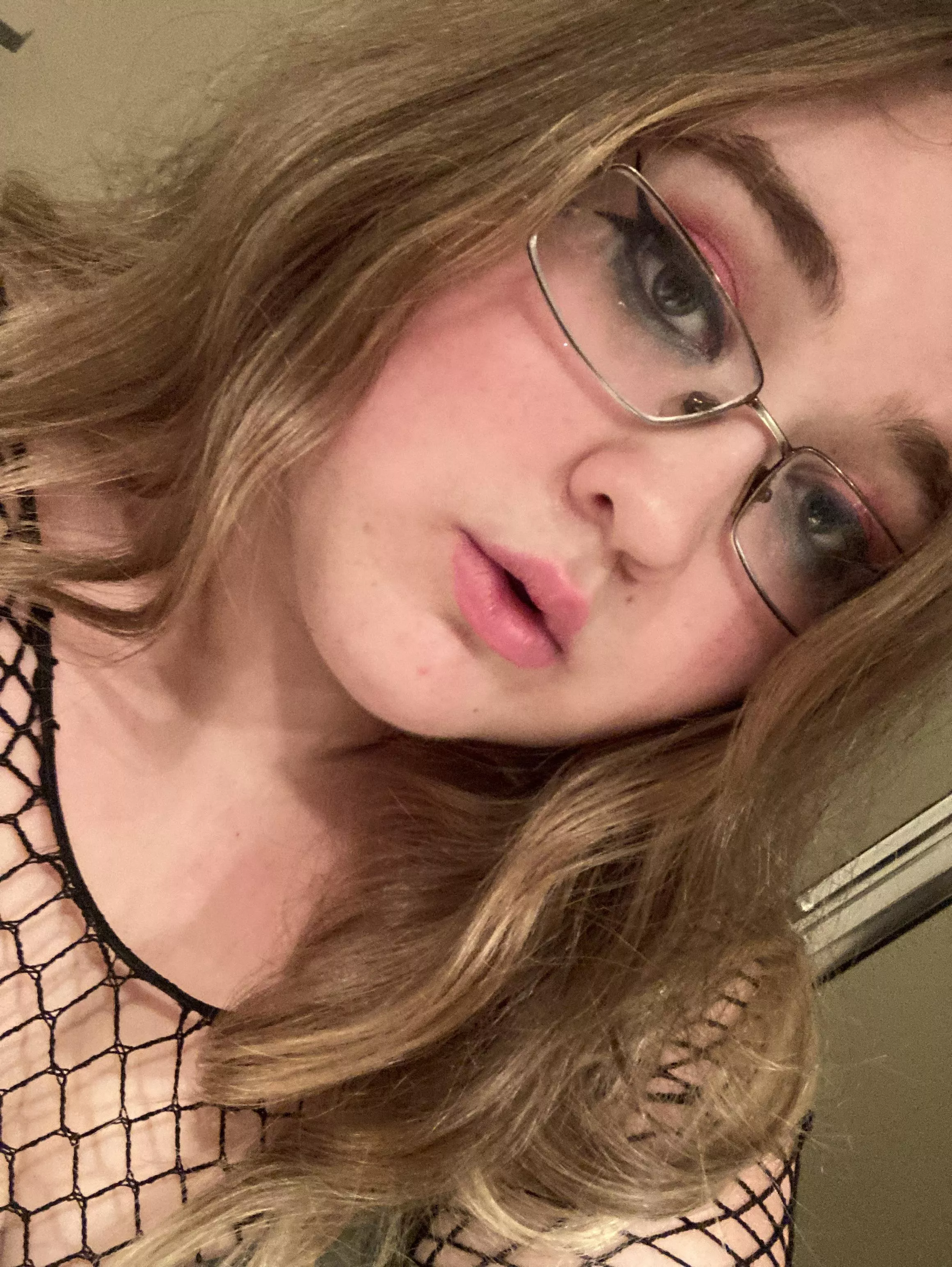 i need some cuddles 😍 want to help me out? posted by goddesskarma3