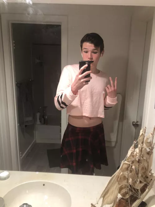 I need some cuties to talk to 😭 by generic_femb0y