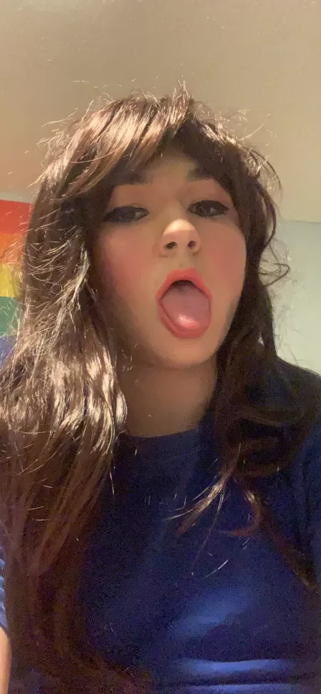 I need someone powerful to claim this lil mouth… by badsissymn2