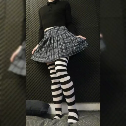 I need someone to cuddle!! by OcramsKitten