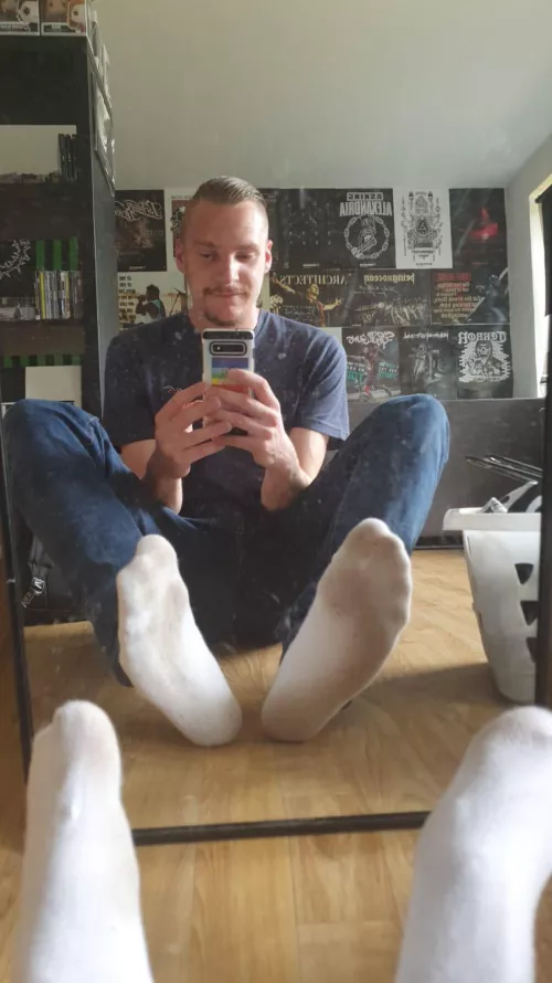 I need someone to enjoying me 🔥 by pup_Rey_official