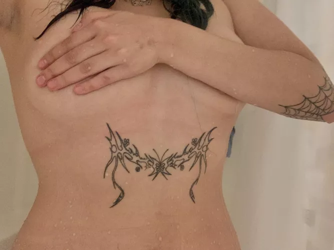 I need someone to wash my back… by loisfromfamilyguy