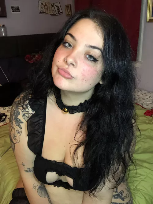 i need to find something to do with my mouth asap… any ideas? by graciewoods88