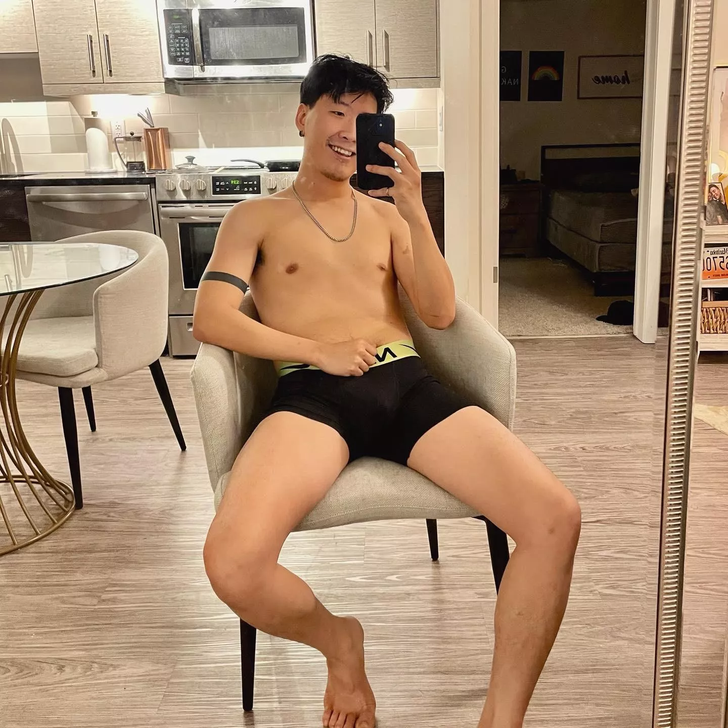 I need to go to bed but I don’t really wanna lol 🇰🇷 posted by toogoodtobetruedude