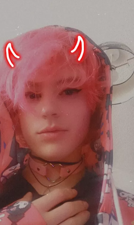 I need to learn makeup ; w ; wanna learn together? O: by Kai-Red