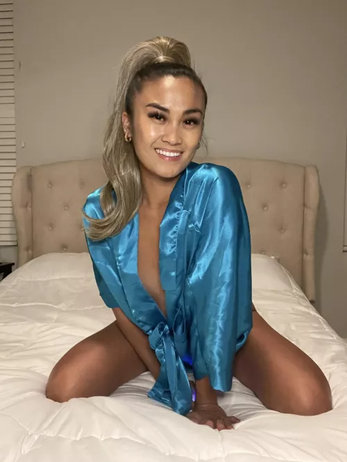 I need your 🍌 to complete my day.. by sunshinesina