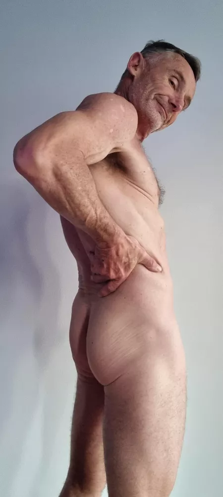 I post nudes on the internet so it's okay if you say NSFW things about my ass.. by epicfuzztone