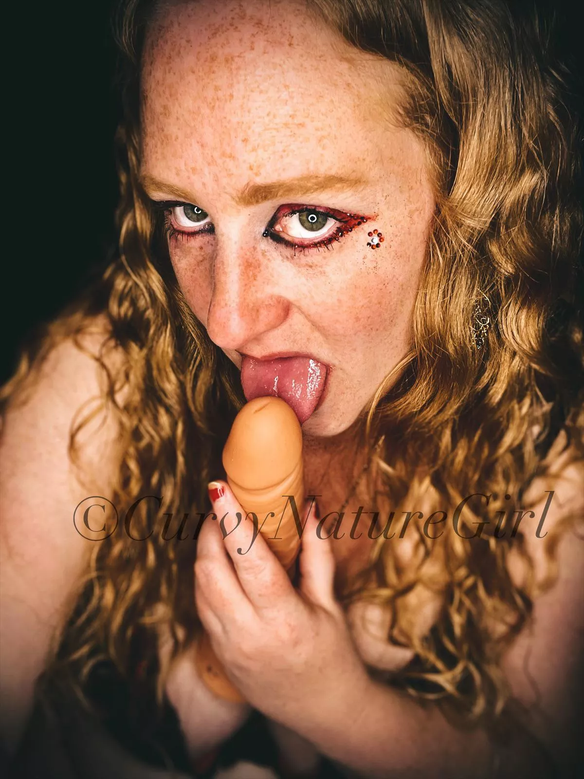 I prefer the real thing! posted by Curvy_Nature_Girl