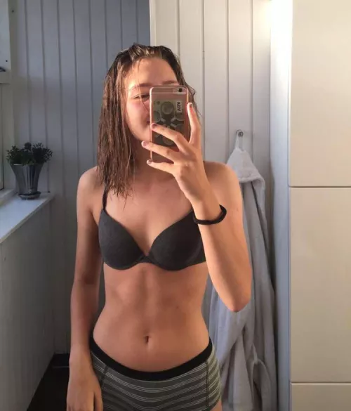 I put so much effort into my tummy, I hope you like it :3 by Sam_the_sweet