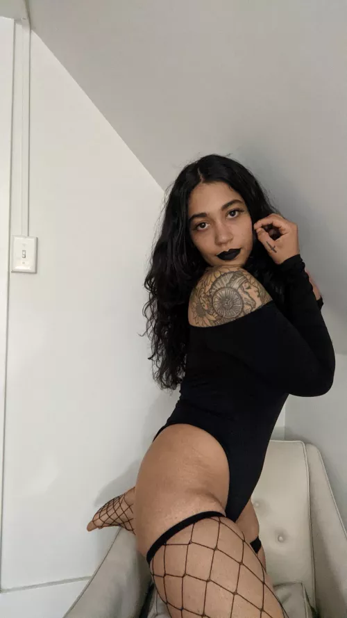 I ran out of weed! Smoke me out please? by TarooRooot