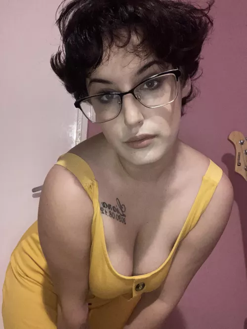 I rarely wear yellow. by BettyFromHungary