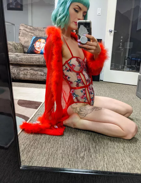 I really am fun sized ;) by Middle-Rip-8915