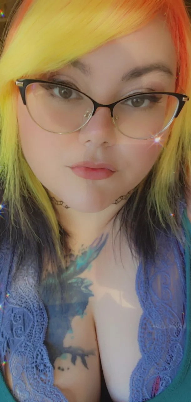 I really like my new hair 😊 posted by namiradaedra