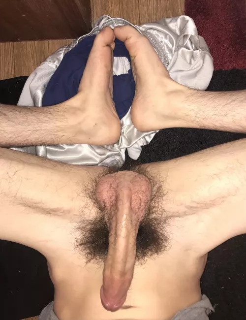 I really likes the angle hop you do too. by Foot-_-Lover