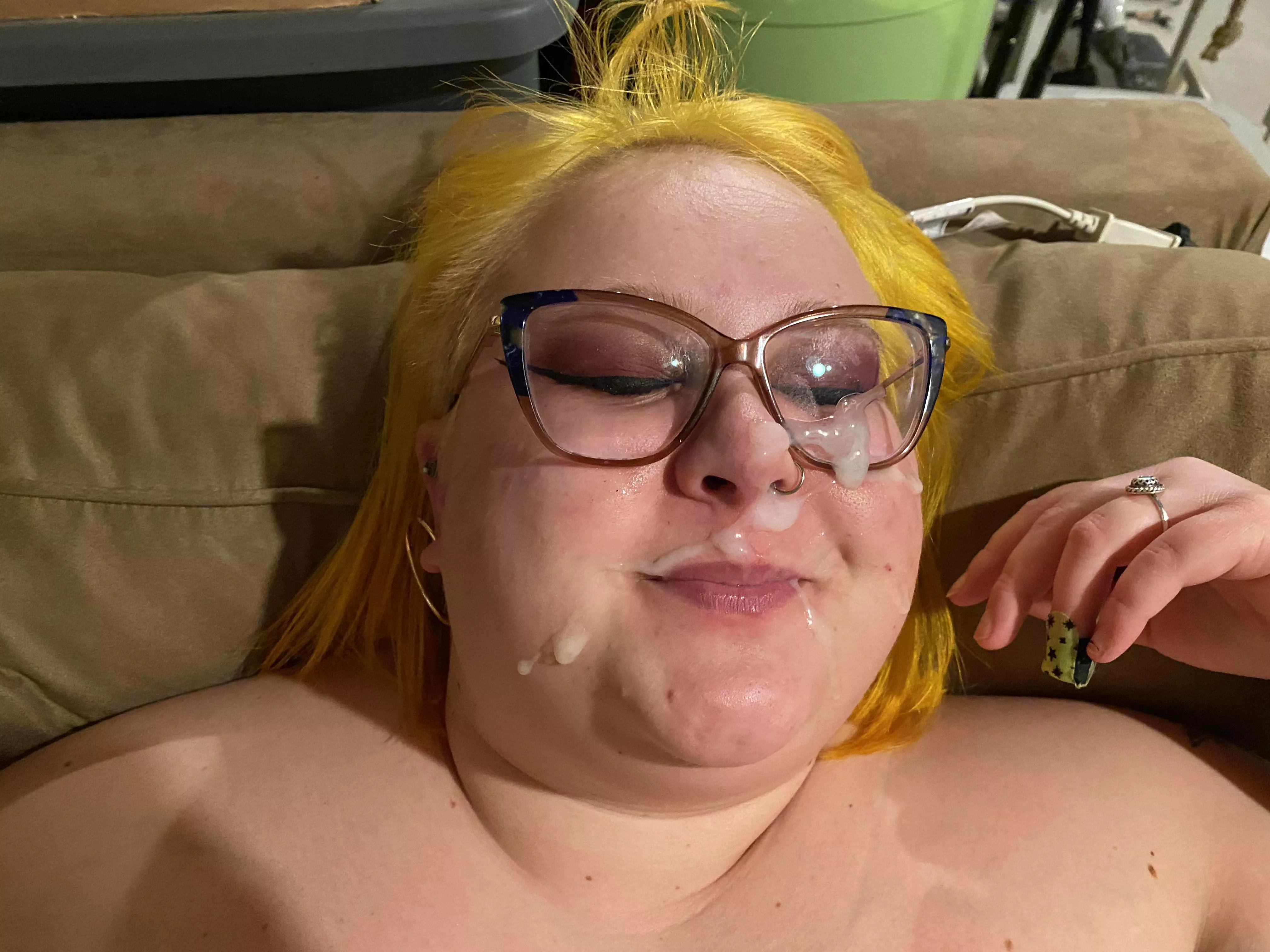 i really love when he covers my face 🥰 posted by rosalieeliza