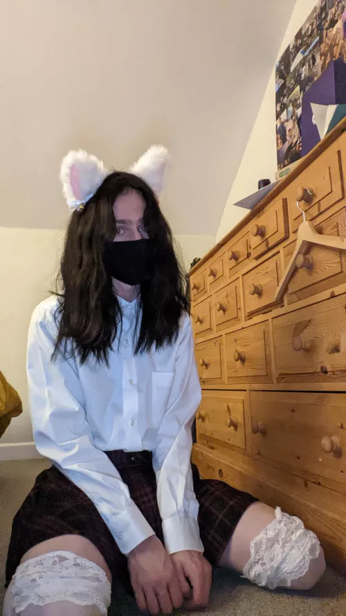 I really need some fem friends ^•_•^ by metal_femboy74