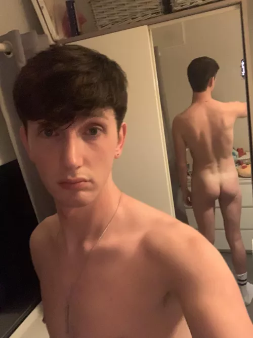 I really want a cuddle rn by Dillon-Daytona