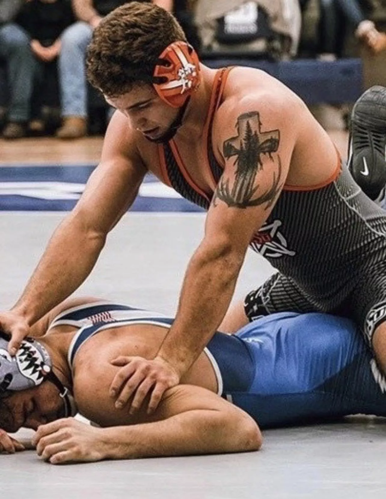 I remember when I wrestled in HS and was on that same bottom position. Felt many hard dicks poking at my ass Didn’t think much of it back then but now ? It was so hot. I enjoyed that position a lot and don’t mind 😛😛😛 posted by NJHockeyman
