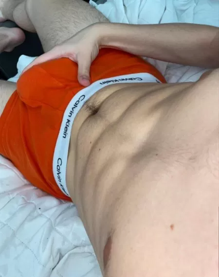 I rlly wish I had some bro who’d put these in the wash for me 😉 by peterlongham122