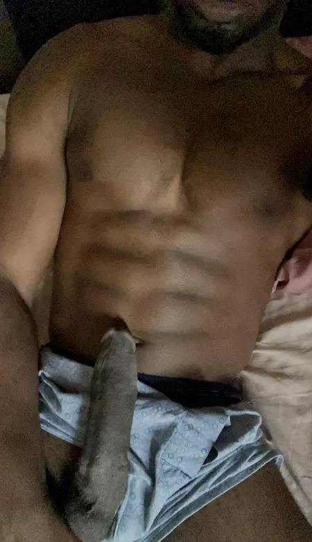 I stop you from scrolling. by KingSinba10in