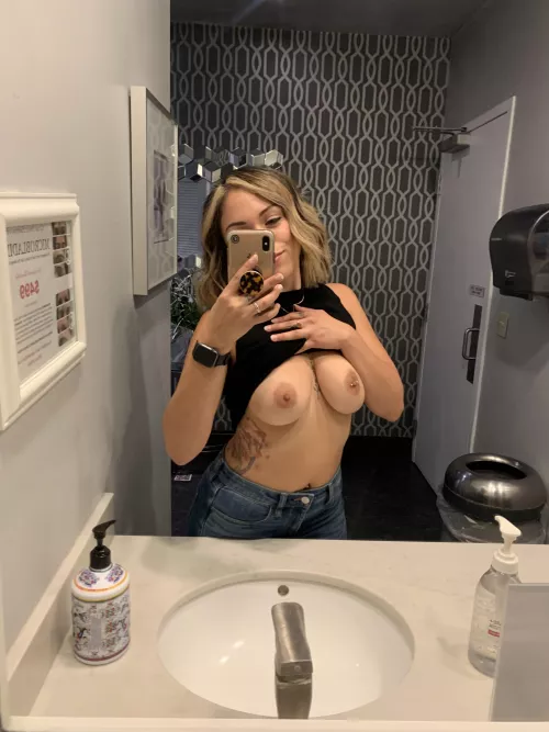 I take all my nudes in the bathroom that doesn’t lock 👀😈 by MissSophiaLittle