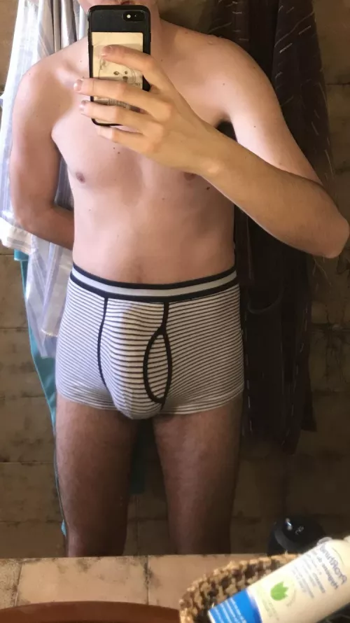 i think carrying it upward looks a bit ridiculous by Sandking_XL