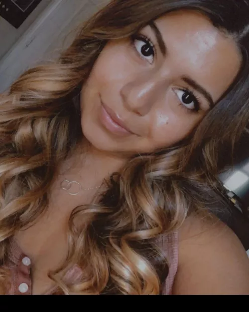 I think I clean up well by christybabie