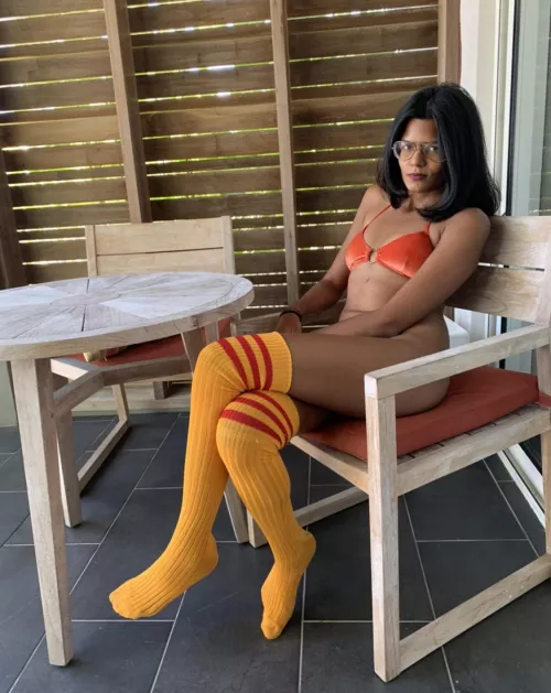 I think i could pull a Velma from Scoobydoo [f] [OC] by dragonflynymph___