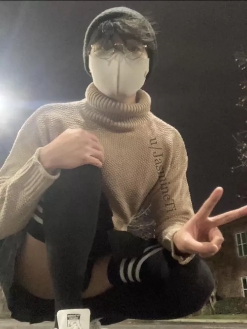 I think I look cute in this pic! What do you think? by JasmineTi