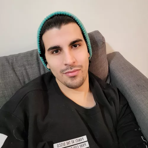 I think I look nice by Alandor17