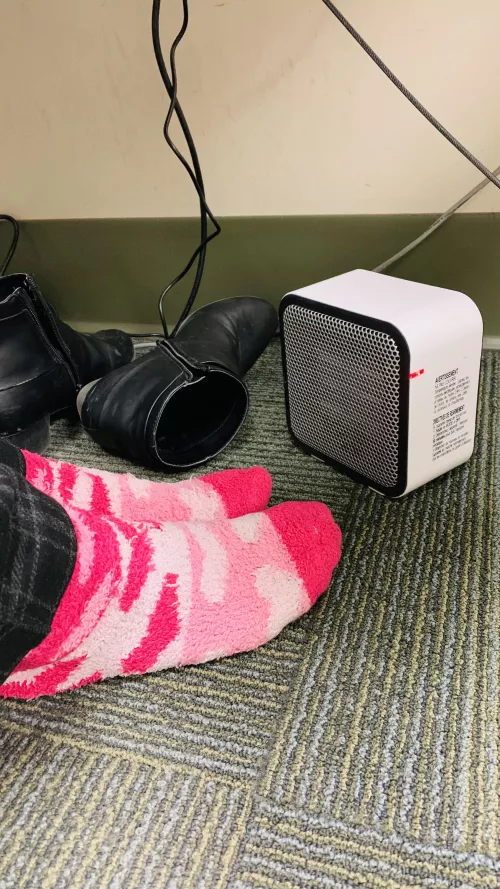 I think I may have to stop using the space heater to warm my feet at work, my coworkers are starting to complain about the smell 😕 by deuxpiedsexquis