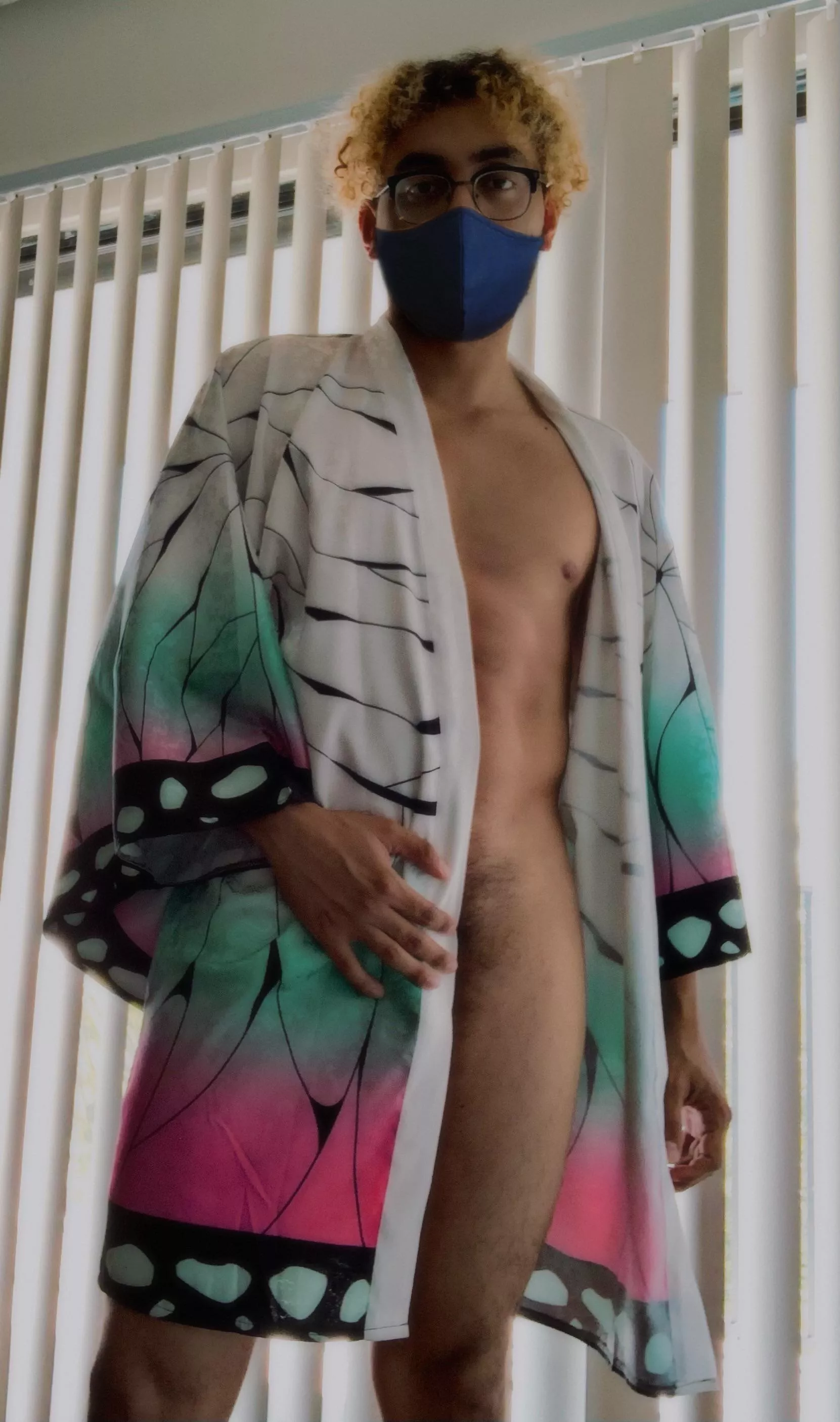 I think I might need a hand with this 👉🏽👈🏽🥺 posted by sinmegumi