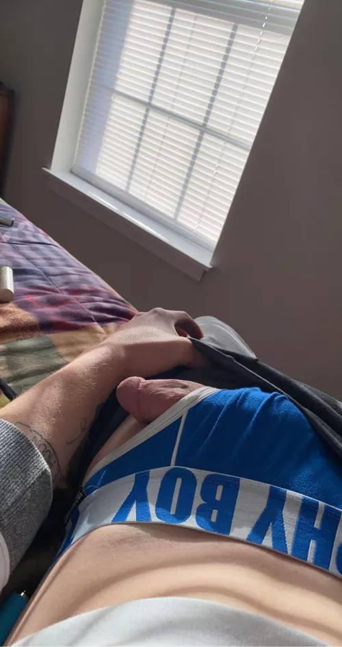 I think I need help taking my pants off by Emo-tionalB