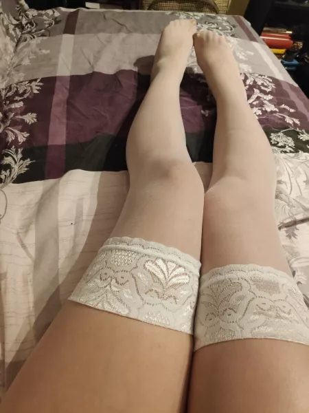 I think I should've gone with black instead by Lewdvamp