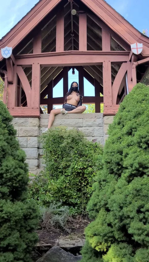 I think it would be so hot if I blew you right there, can't stop thinking of a cock deep down my throat as I choke? [F] by skyelikesitrough