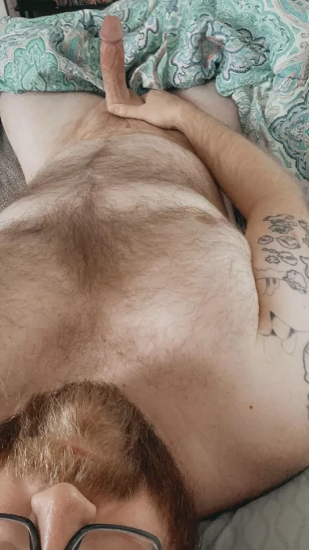 I think it’s a “stay in bed” kinda morning by Slibberingdingle