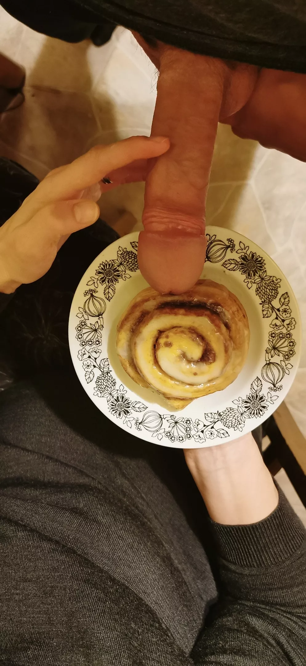 I think my bun needs more icing 💦🤤 posted by RioMagnus