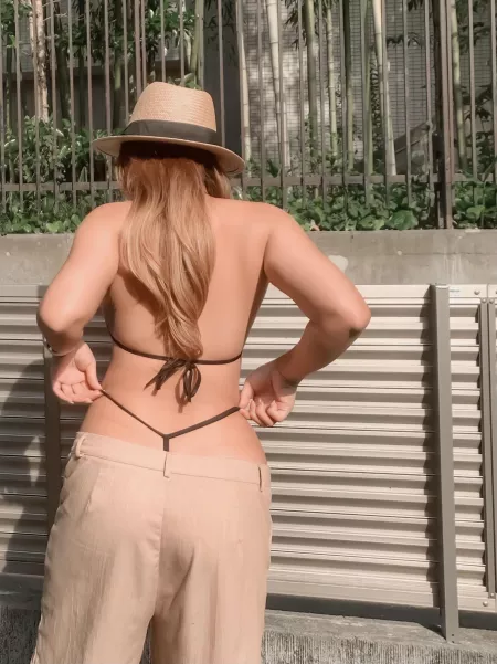 I think my Japanese neighbors were taking a peek.. by celaViehunni