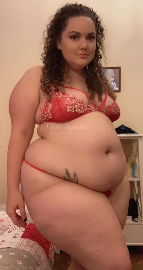 I think my junk food diet has done wonders for me 😇 What do you think? 😏😘 by NikkiMaialina