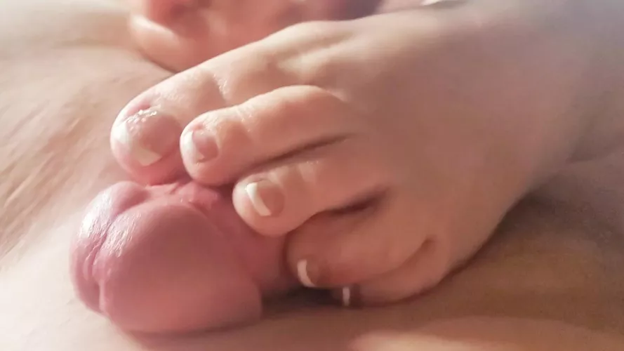 I think my toes look pretty here. ❤️ by DrByNight