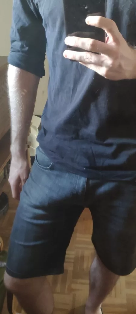 I thought denims were thick enough to hide my bulge by dahran88