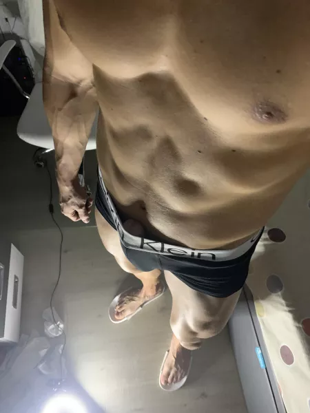 I thought you would like this point of view😏 by botella-andres