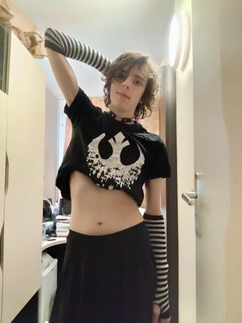 I thought you'd like a little tummy for Valentine's day, so I took care of it UwU by Nei-Chan-