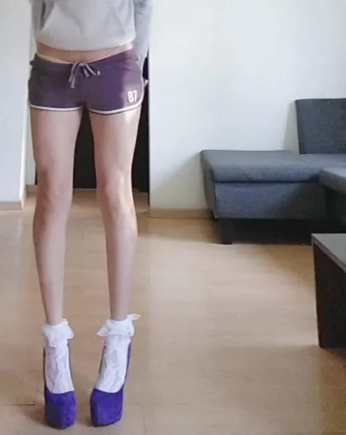 I took extra angles of my shorts ! (Oc) 💋😘 by soldaderyan